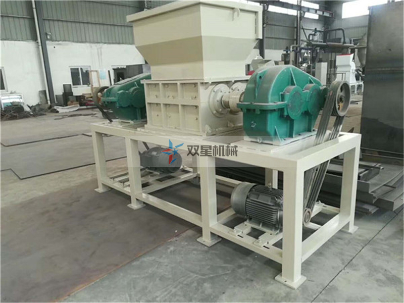 雙軸撕碎機(jī)價格一套多少錢？整套生產(chǎn)線配置大概多少錢？