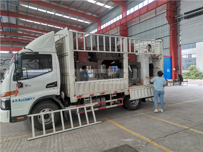 1000型<a href='http://www.8xqdr.cn/ssxl/10.html' target='_blank'><span>金屬撕碎機(jī)</span></a>發(fā)貨發(fā)往河北