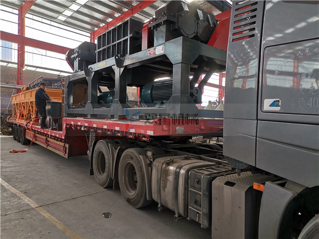 斷橋鋁撕碎機(jī)發(fā)貨現(xiàn)場