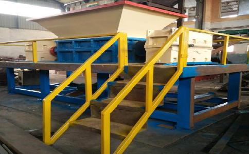 為什么建議你選擇<a href='http://www.8xqdr.cn/ssxl/10.html' target='_blank'><span>金屬撕碎機</span></a>